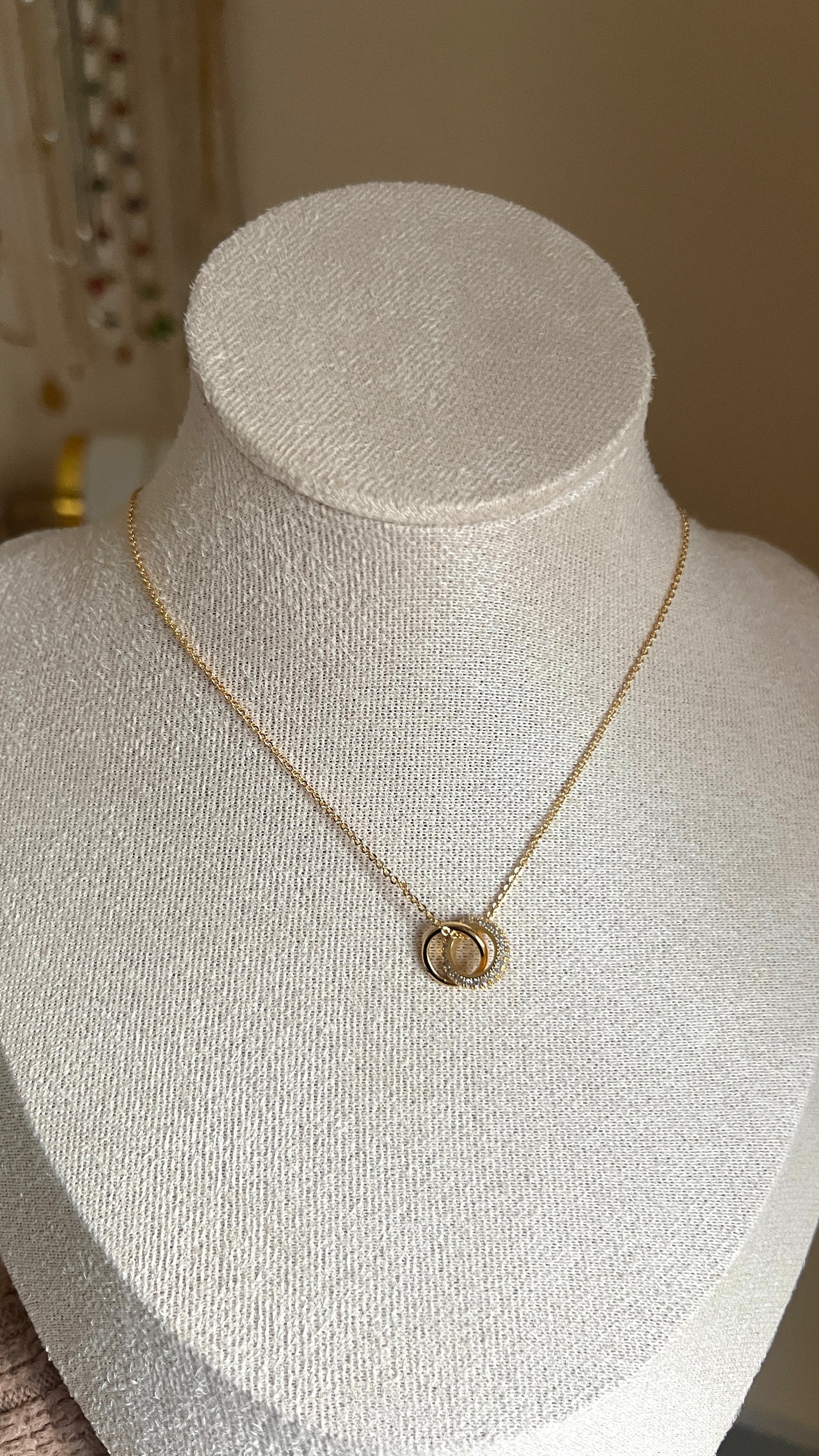 Collar nudo