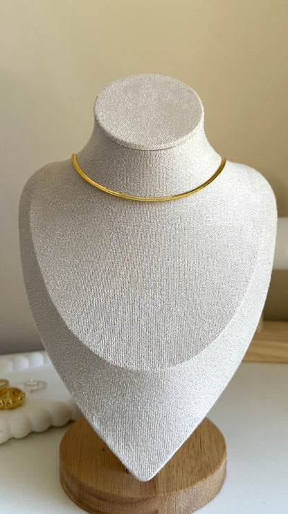 Choker dorado